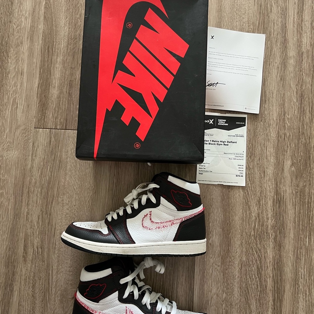 Air Jordan 1 Retro High OG Defiant